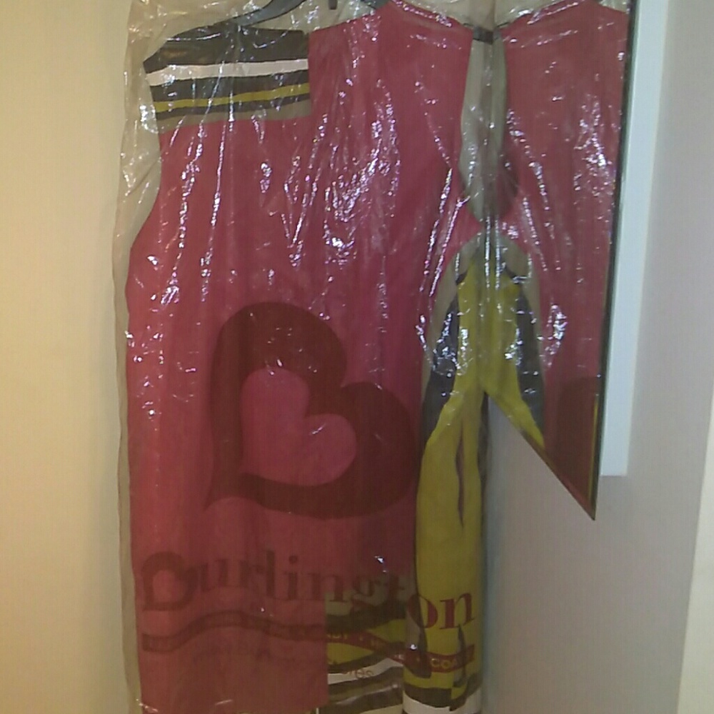Dress - Picture 3 of 4